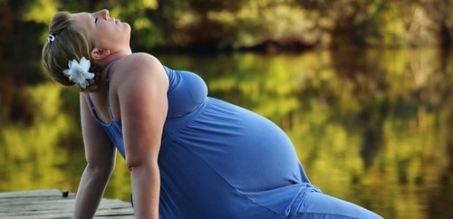 каменеет живот на 34 неделе беременности 