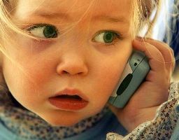 Мобильный телефон для ребенка