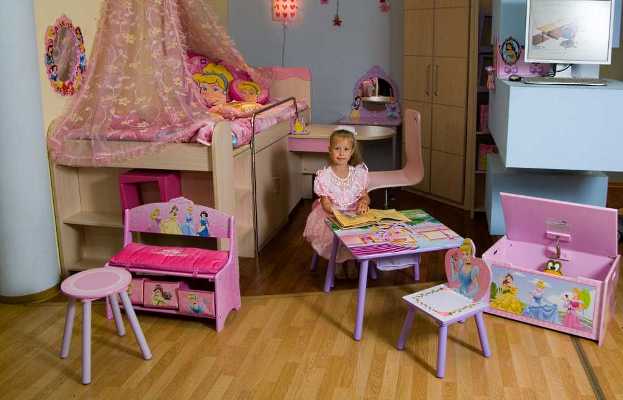 Как хранит игрушки настоящая девочка: в стиле Барби